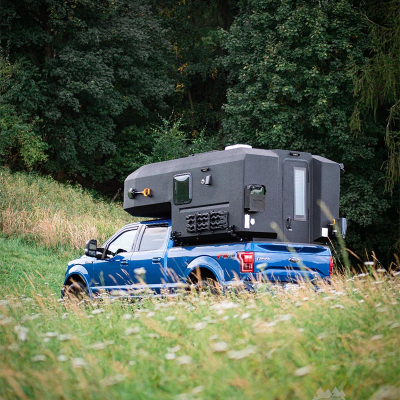 Gladiator Karavan