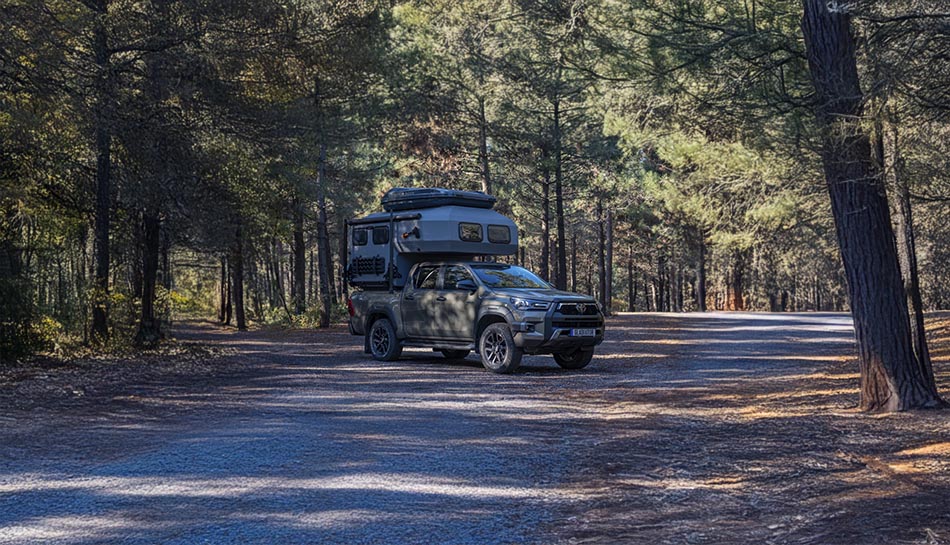 Gladiator Pick-up Caravan